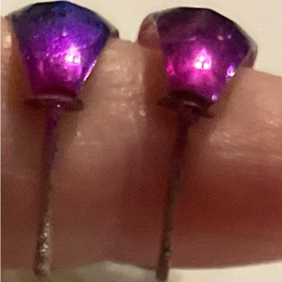 Multiple colors cutout heart hoop pierced earrings silver posts. - Picture 5 of 6